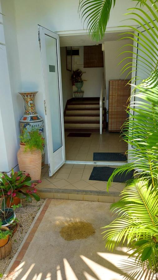 Tropical Palms Apartment Mauritius Pointe aux Canonniers Exterior foto